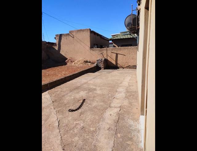 2 BEDROOM HOUSE FOR SALE IN MAPETLA